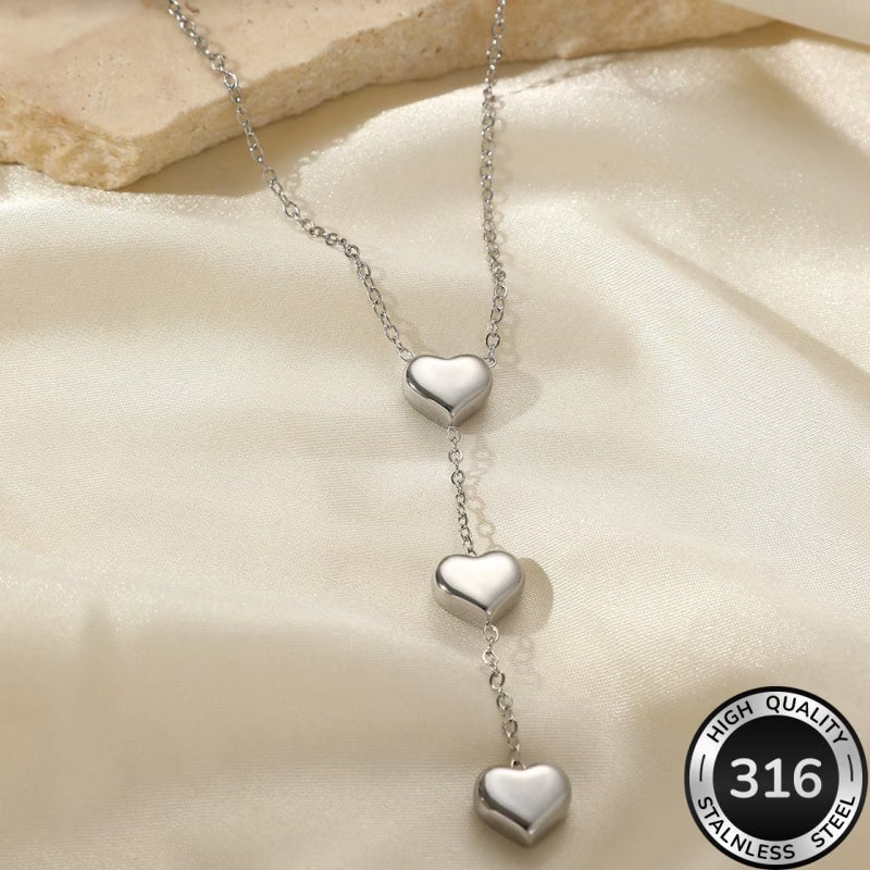 Collier trois cœurs en cascade plaqué argent - Maison du Collier
