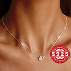 Pendentif cœur pavé de zircone argent S925 en gros plan – bijou luxe femme