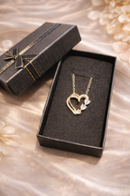 Collier cœur éternel doré dans son écrin cadeau noir — Maison du Collier