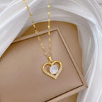 Collier cœur doré femme vue de face — bijou pendentif acier inoxydable Maison du Collier