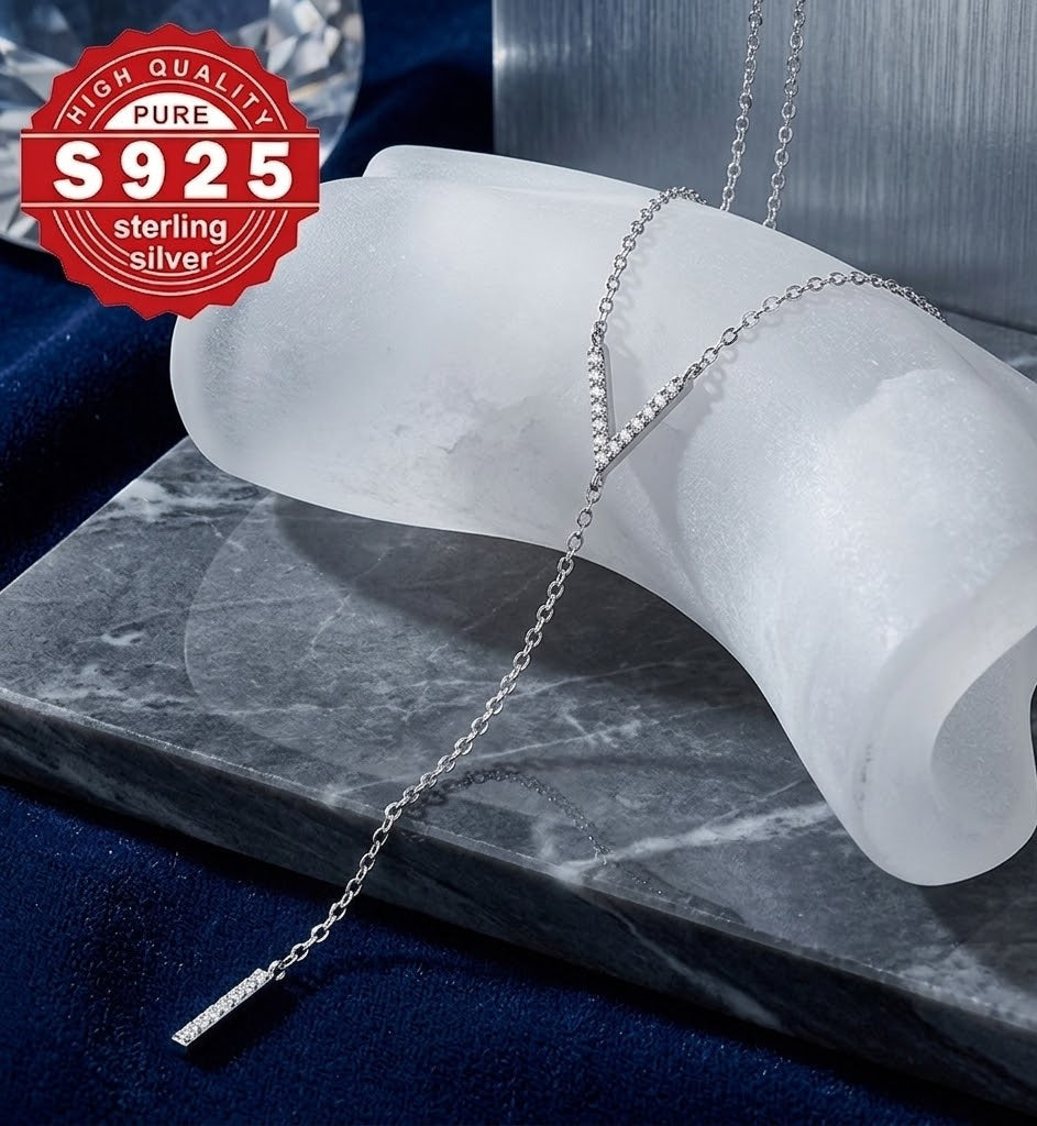 Collier en Y argent véritable, détail du pendentif triangle et chaîne 40+5cm
