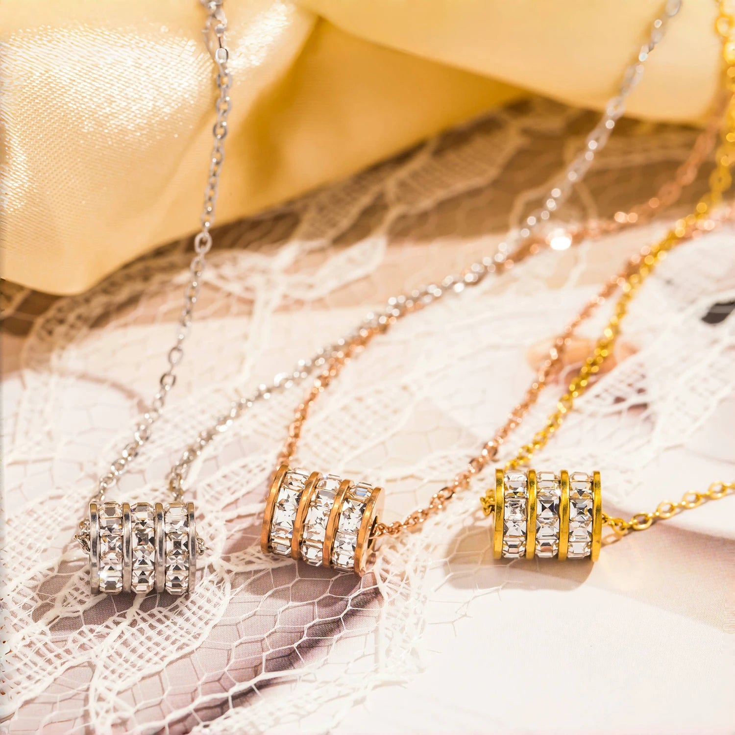 Collier Lumière Cylindre