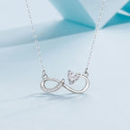 Collier infini cœur de cristal détail pendentif femme