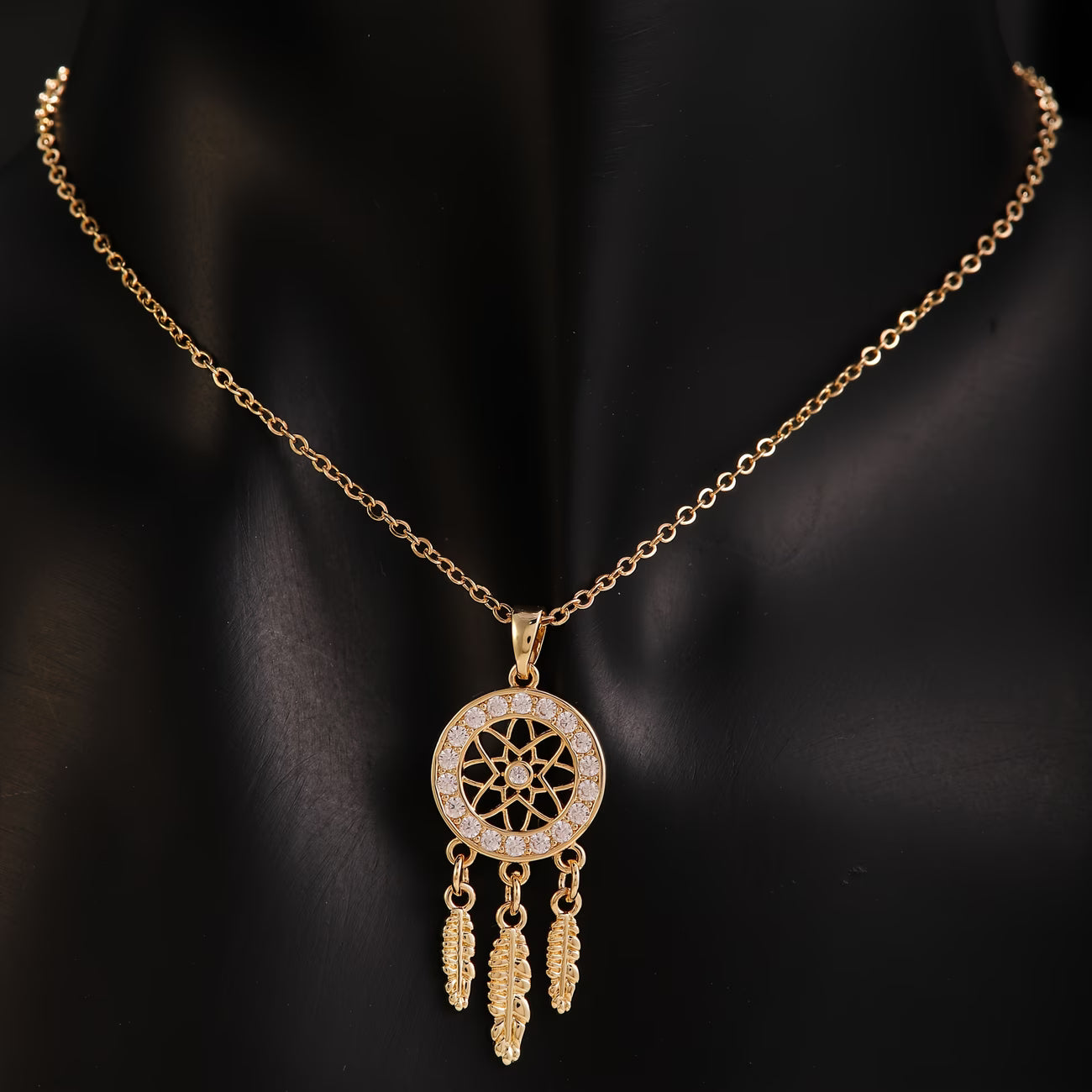 Collier lumière dorée femme acier inoxydable - Maison du Collier
