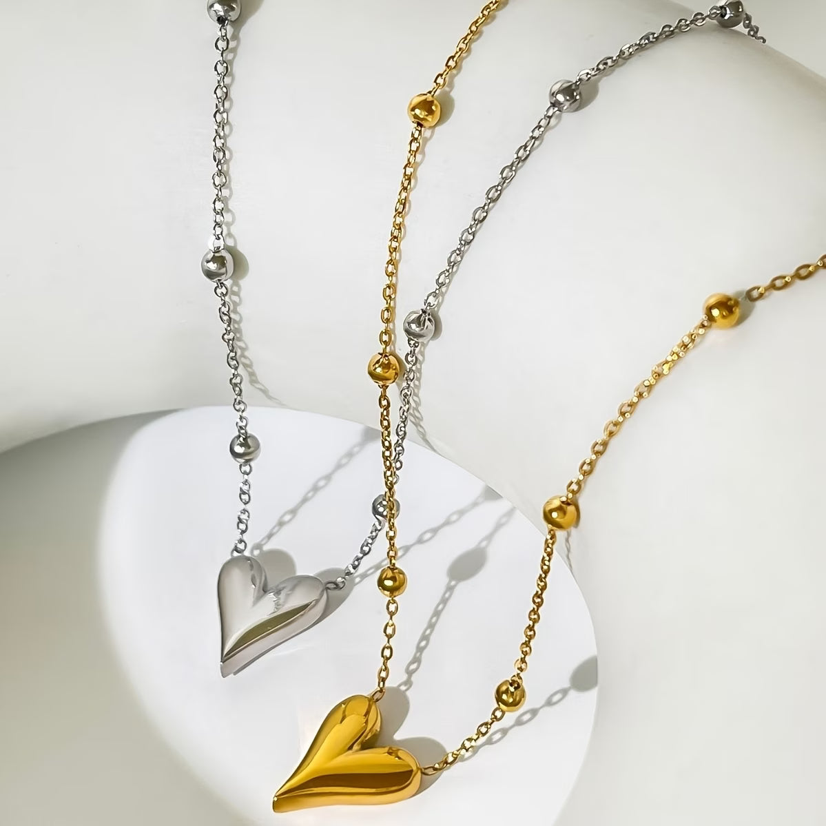 collier coeur femme pendentif chaine perlee porte maison du collier
